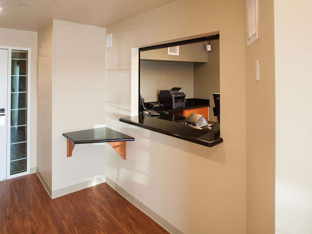 Woodspring Suites Lake Charles Dalaman gambar