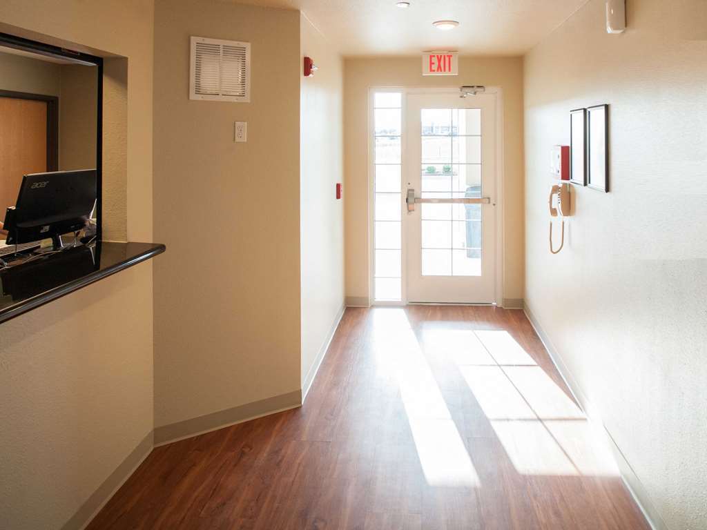 Woodspring Suites Lake Charles Dalaman gambar